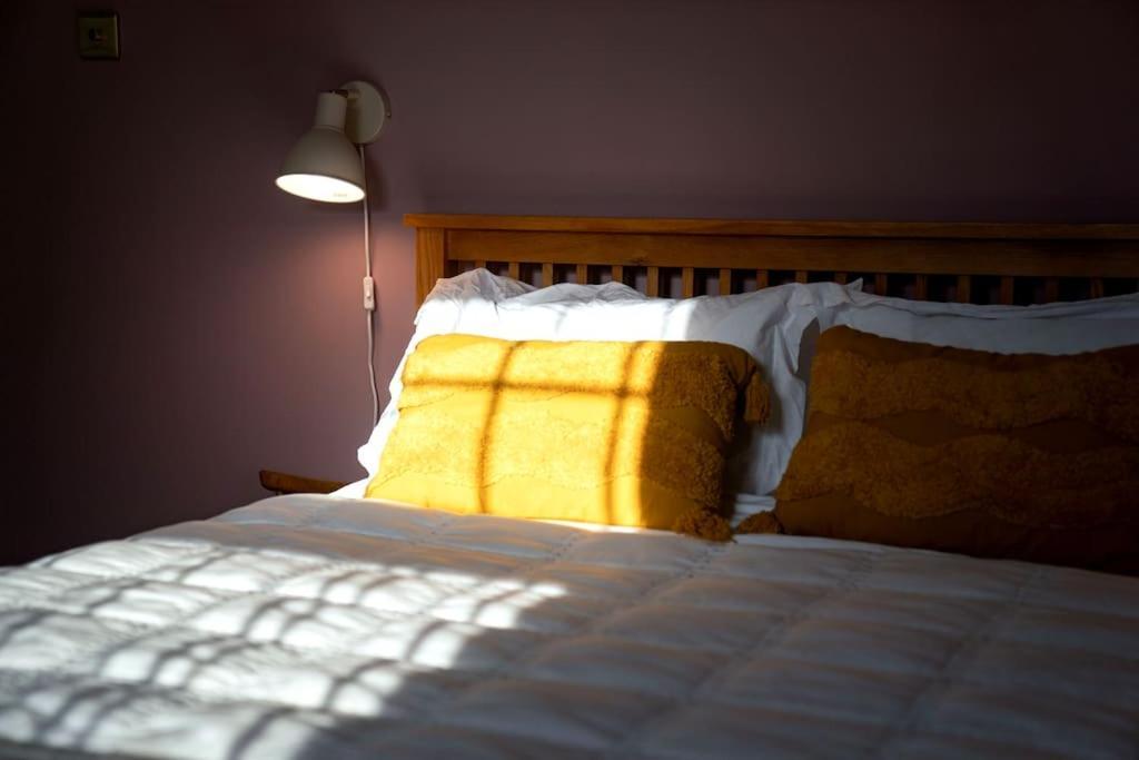Northdene Cottage - Cosy Old Fisherman'S Cottage Two Mins From Sea - Free Parking - Wood Burning Stove - Roll Top Bath - Dog Friendly 迪尔 外观 照片